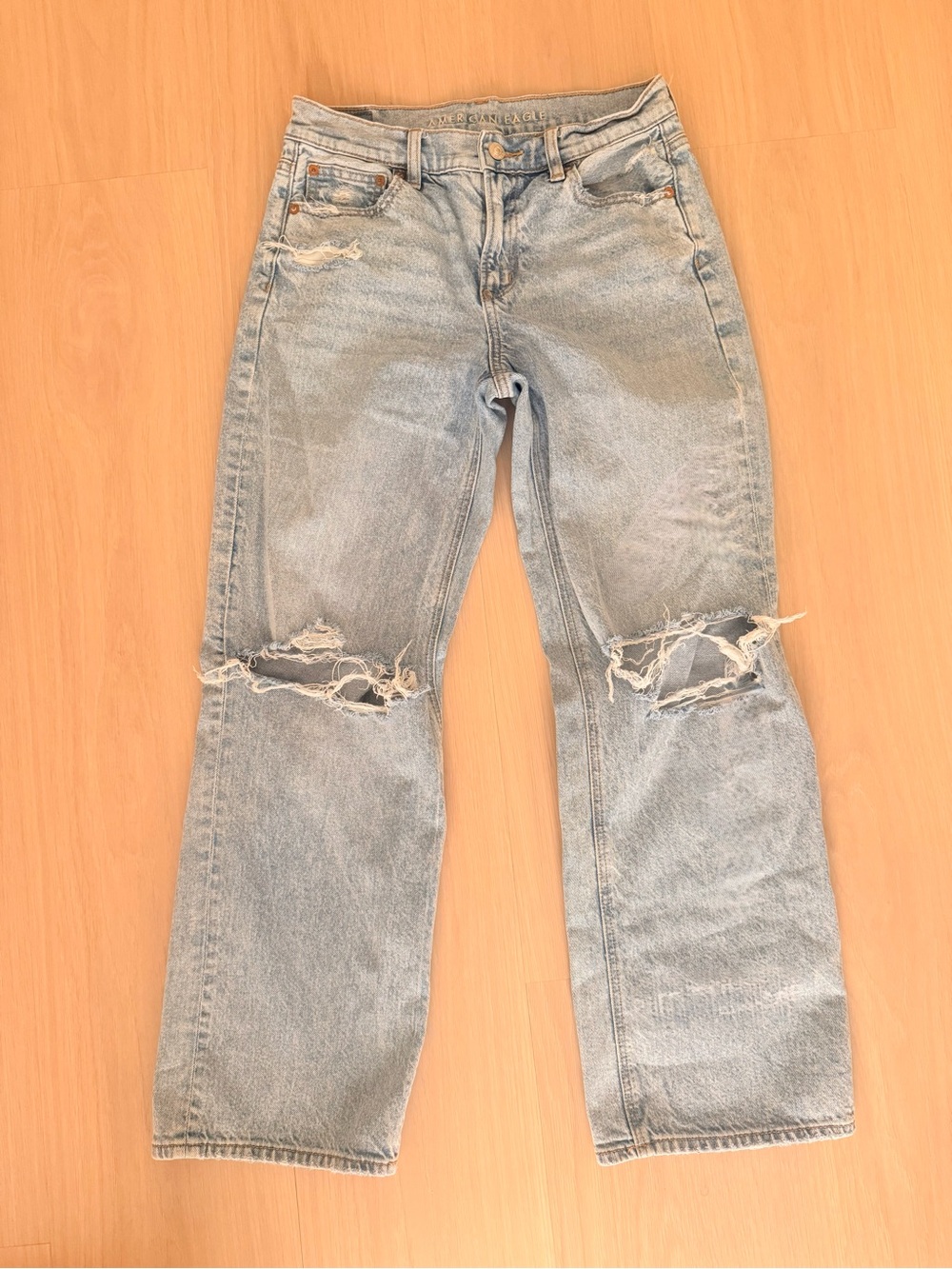 American Eagle Outfitters Light Wash Distressed Straight Leg Jeans